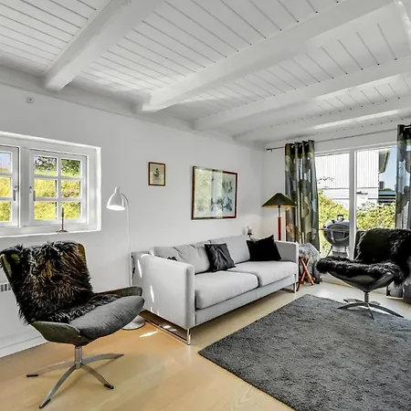 Dom wakacyjny Stunning Home In Norre Nebel With Wifi